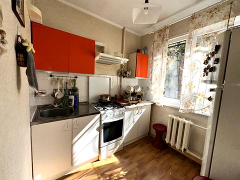 квартира за адресою Героїв Крут вул. (Валентини Терешкової), 10