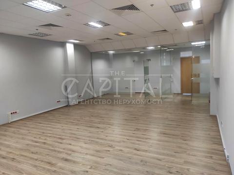 комерційна за адресою Верхній Вал вул., 4