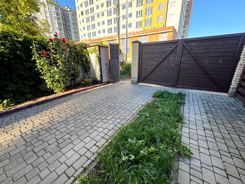 будинок за адресою Назарія Яремчука вул.