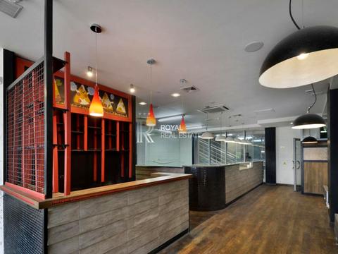 комерційна за адресою Саксаганського вул., 120