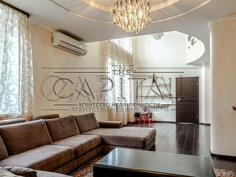 дом по адресу Центральна ул.