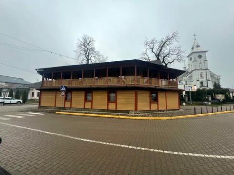 комерційна за адресою Площа Шевченка, 1А