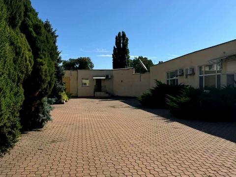 коммерческая по адресу Зеньковецкой, 11