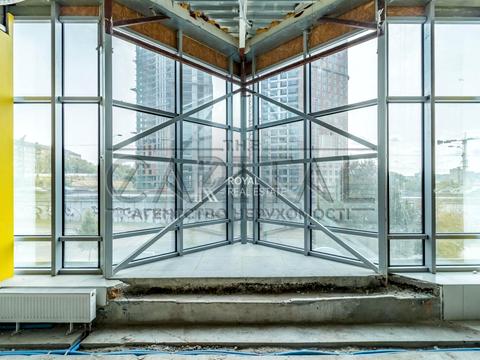 комерційна за адресою Київ, Миколи Міхновського бульв. (Дружби народів), 1