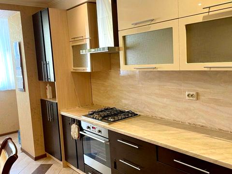 квартира за адресою Зодчих вул., 4