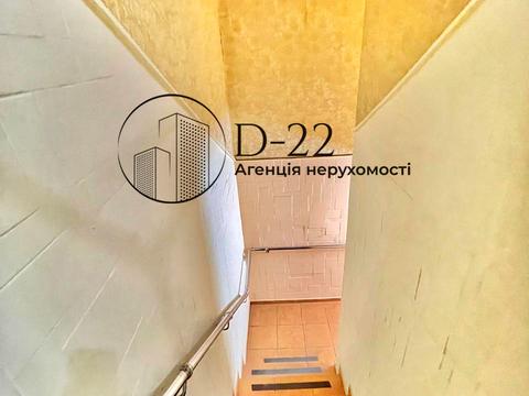 комерційна за адресою Миколи Міхновського бульв. (Дружби Народів), 13