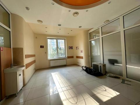 комерційна за адресою Петра Григоренка просп., 13-Б