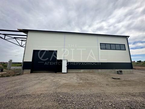 комерційна за адресою Білогородська вул., 15