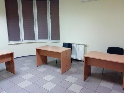 комерційна за адресою Володимира Івасюка просп. (Героїв Сталінграду), 8