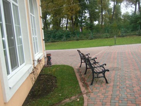 комерційна за адресою Амосова