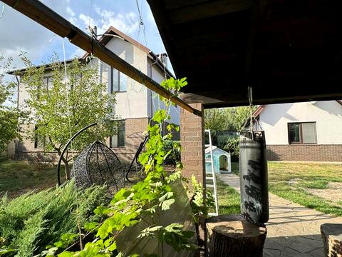 будинок за адресою Молодіжна