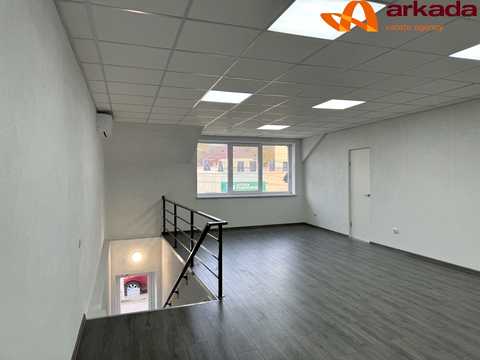 комерційна за адресою Макуха, 2