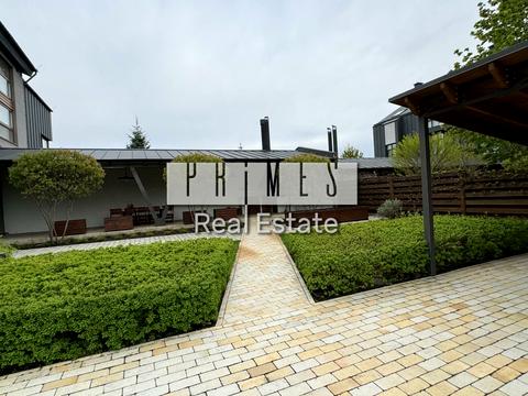 будинок за адресою Лютнева вул.