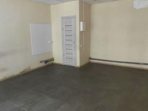 комерційна за адресою Березинська вул., 20