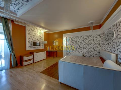 будинок за адресою Вишневе містечко