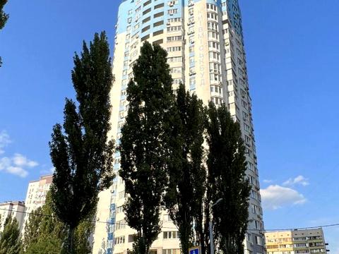 квартира по адресу Ревуцкого ул., 7-В
