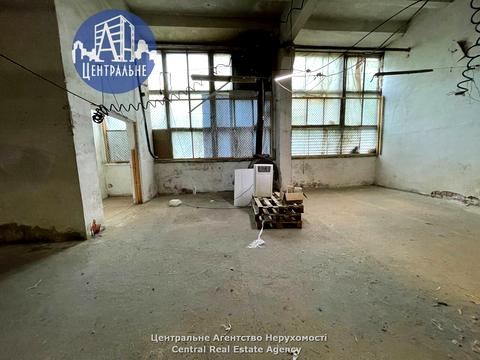 комерційна за адресою Артема вул., 1