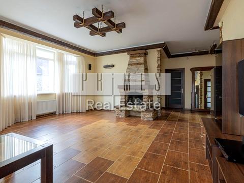 будинок за адресою Центральна вул.