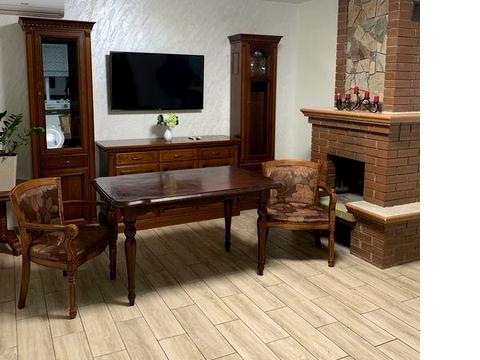 будинок за адресою Миру