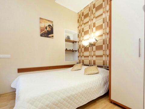 квартира за адресою Троїцька вул., 12