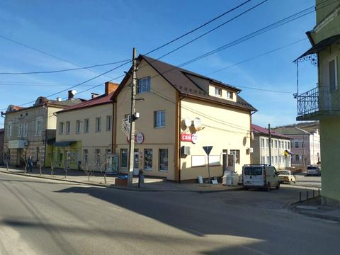 комерційна за адресою Лева Галицького вул., 57А