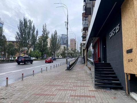 комерційна за адресою Київ, Лесі Українки бульв., 7