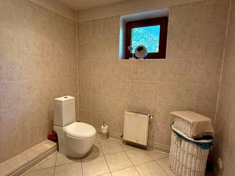 будинок за адресою Кленова