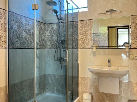 дом по адресу Новокиевская ул.