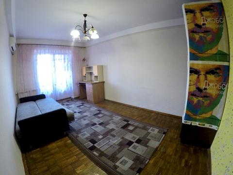 квартира за адресою Ореста Левицького вул. (Академіка Курчатова), 6