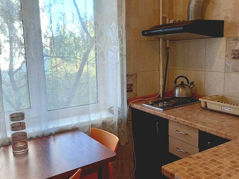 квартира за адресою Богатирська вул., 18