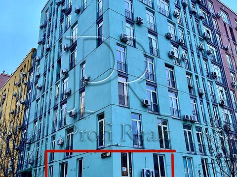 комерційна за адресою Регенераторна вул., 4