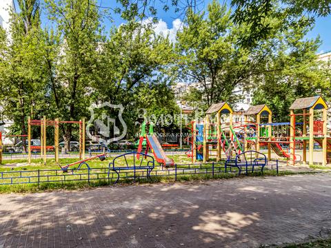 квартира за адресою Русанівський бульв., 4
