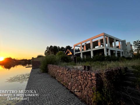 ділянка за адресою Плютовська вул.