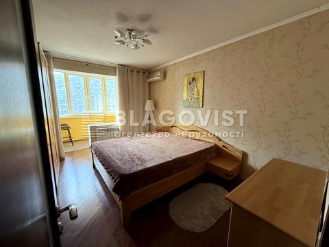 квартира за адресою Лариси Руденко вул., 7