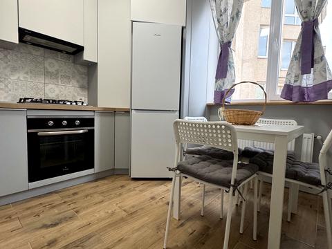 квартира за адресою Корольова вул., 4