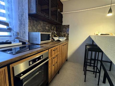 квартира за адресою Івана Нечуя-Левицького вул. (Каруни), 4