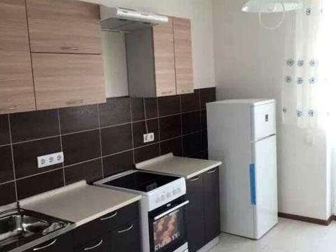 квартира за адресою Сім'ї Кульженків вул. (Петра Дегтяренка), 35