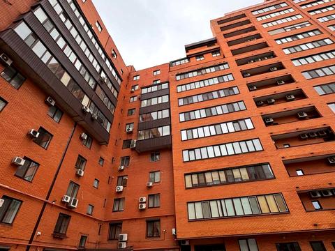 квартира за адресою Академіка Чекмарьова вул., 2