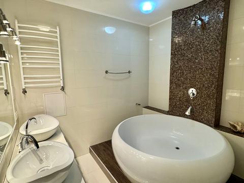 квартира за адресою Дніпровська набережна вул., 19-В