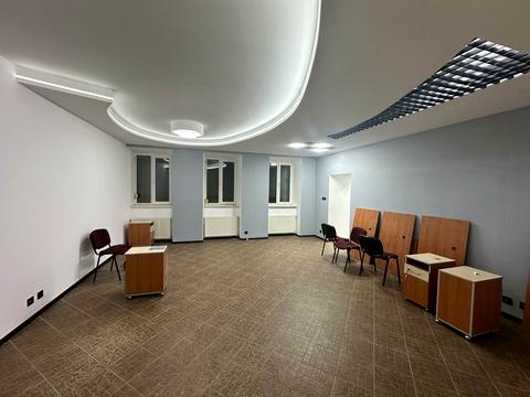 коммерческая по адресу Нижанковского ул., 4
