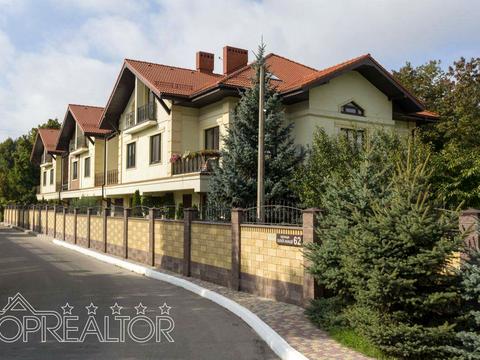будинок за адресою Білої Акації вул., 32