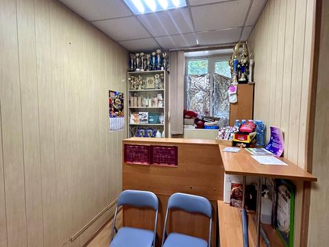 комерційна за адресою Олега Адамовського вул. (Камська), 2