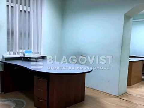 комерційна за адресою Оболонська вул., 39