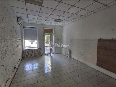 комерційна за адресою Володимирська вул., 81а