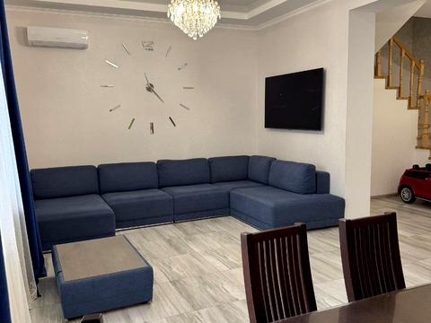 будинок за адресою Абрикосова вул.