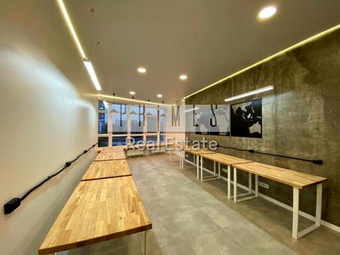 комерційна за адресою Кловський узвіз, 7a