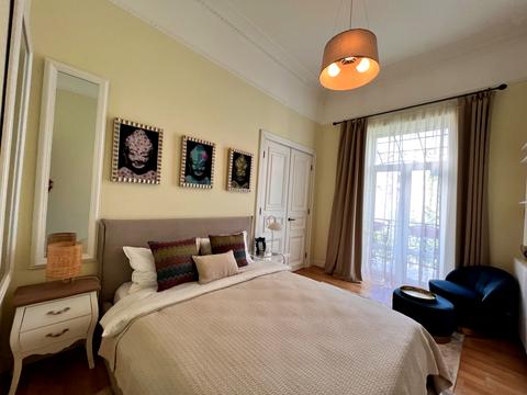 квартира за адресою Шота Руставелі вул., 24