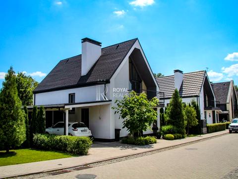 будинок за адресою Олександра Саєнка вул.