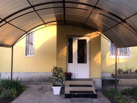 дом по адресу Центральна