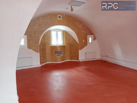 комерційна за адресою Рибальська вул., 22